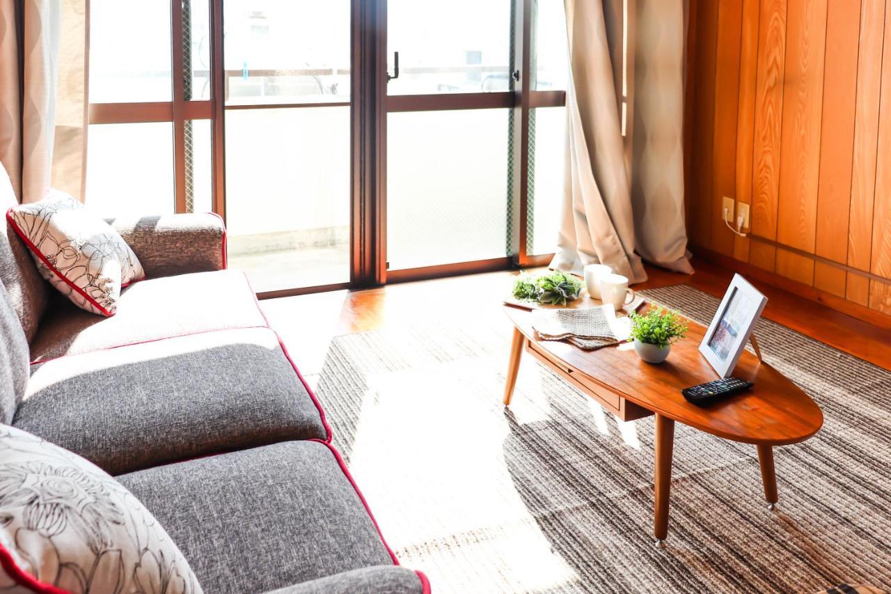 Condominium Hotel Mihama Upi Chatan Exterior foto